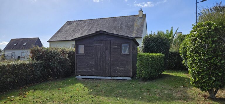 RARE – Au bourg de Poullan-sur-Mer, maison fonctionnelle offrant un habitat de plain-pied image 5